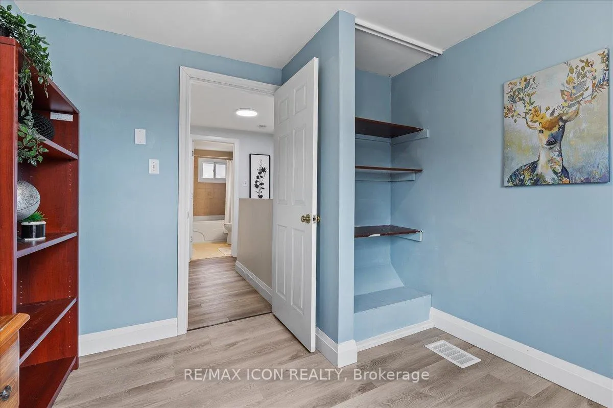 Photo 26 of 331 Preston Parkway, Cambridge — HOMEH