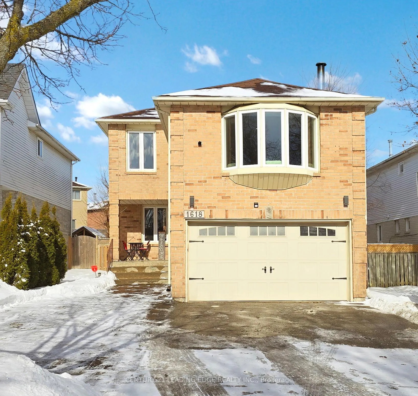 Front of 1618 Mcbrady Crescent