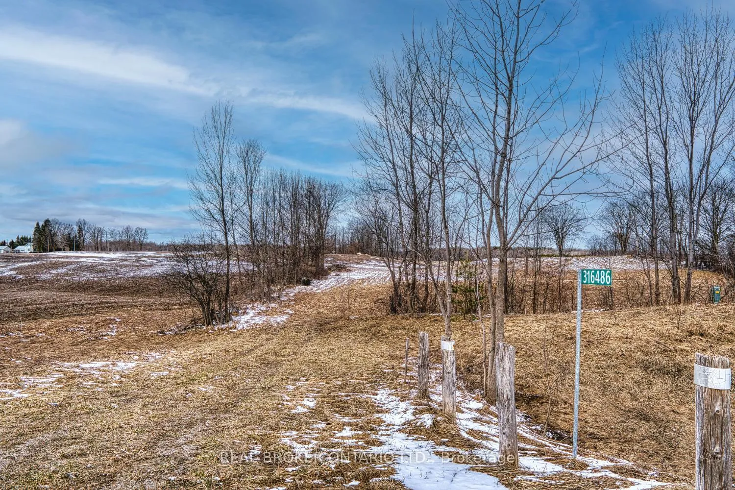 Photo 1 of 316486 6 Highway, Chatsworth — HOMEH