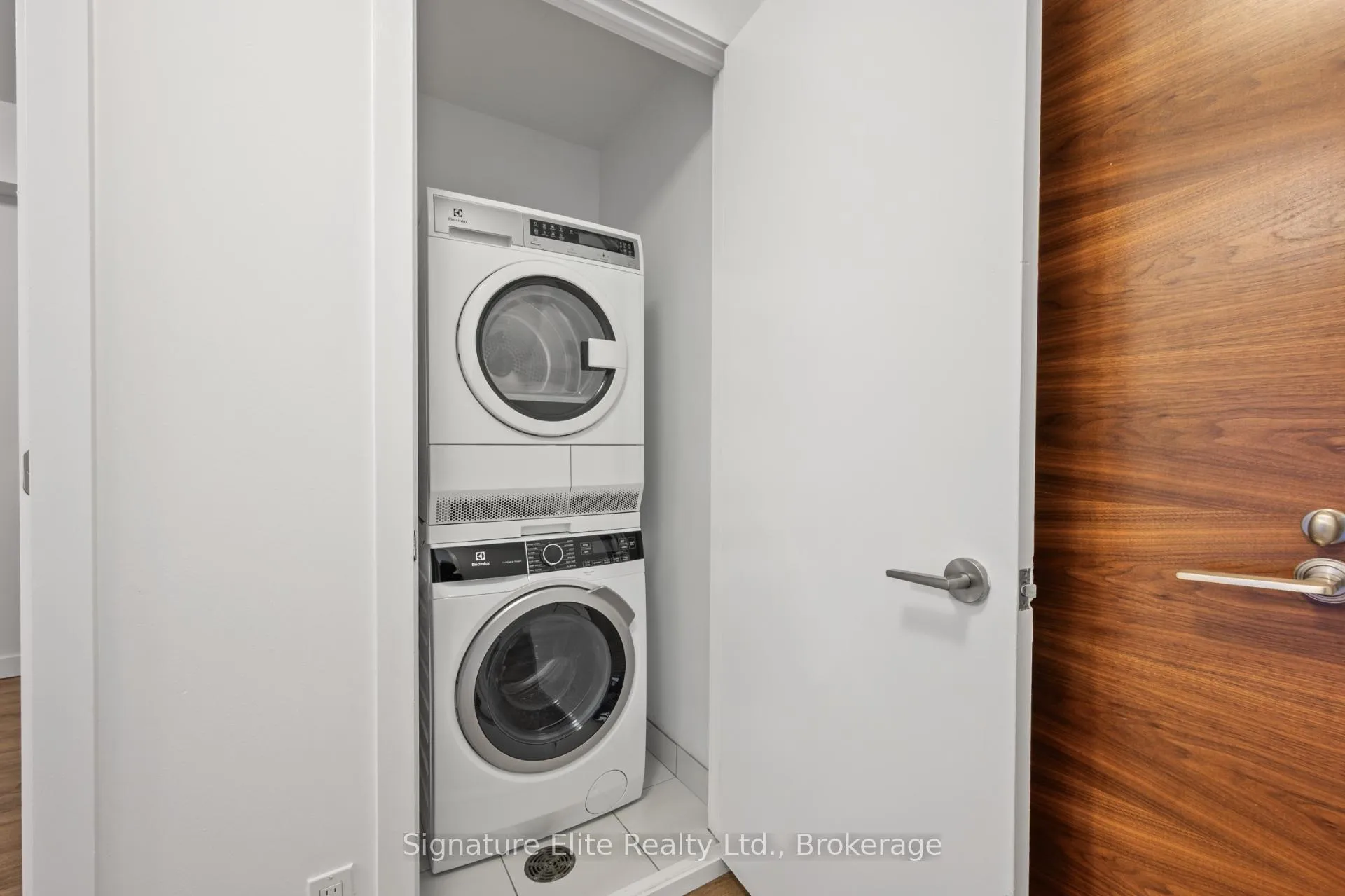 Photo 12 of Unit 306, 1075 Queen Street E, Toronto, South Riverdale — HOMEH