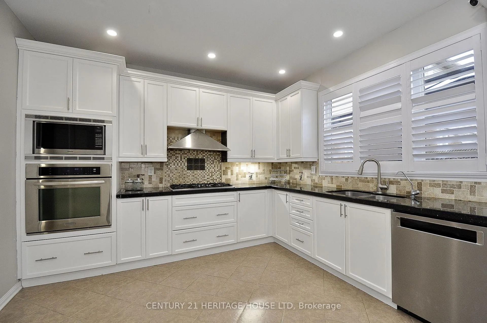 Photo 12 of 56 Henwood Drive S, Cambridge, Silver Heights — HOMEH