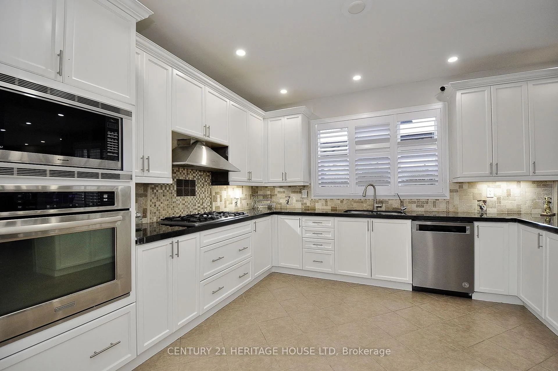 Photo 13 of 56 Henwood Drive S, Cambridge, Silver Heights — HOMEH