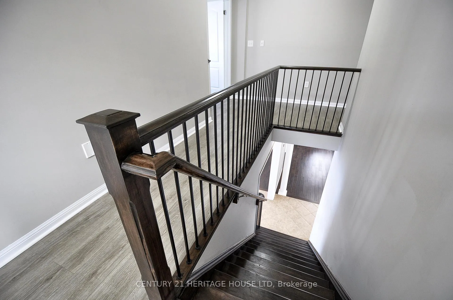 Photo 21 of 56 Henwood Drive S, Cambridge, Silver Heights — HOMEH
