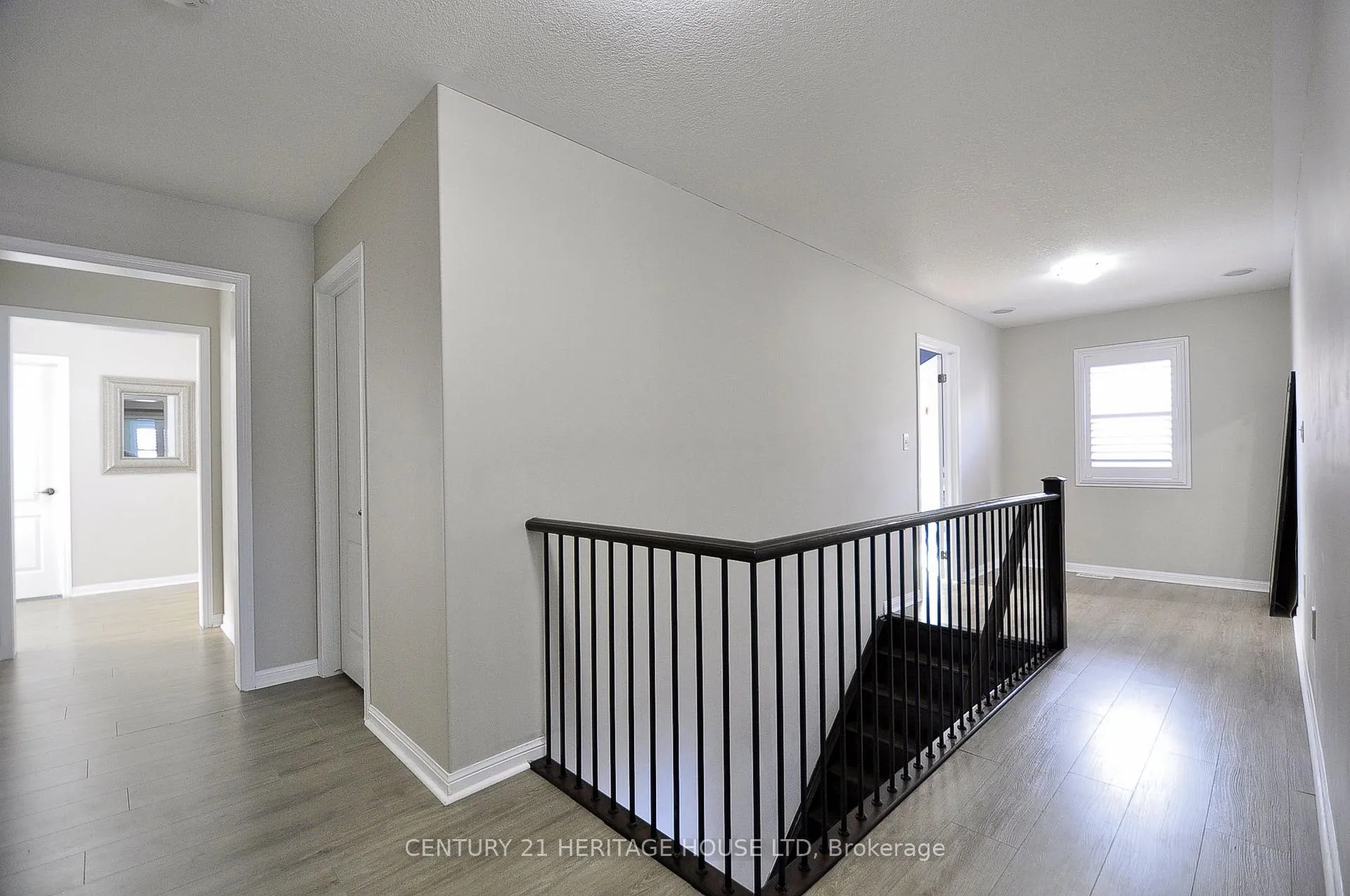 Photo 22 of 56 Henwood Drive S, Cambridge, Silver Heights — HOMEH
