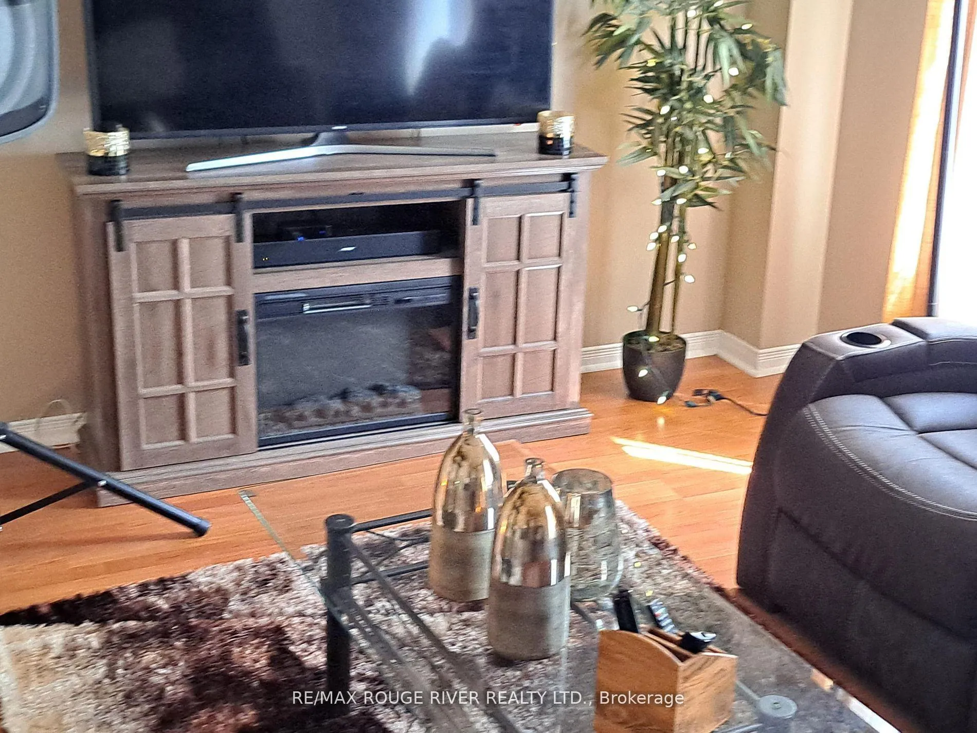 Photo 8 of Unit 40, 1850 Kingston Road, Pickering, Village East — HOMEH