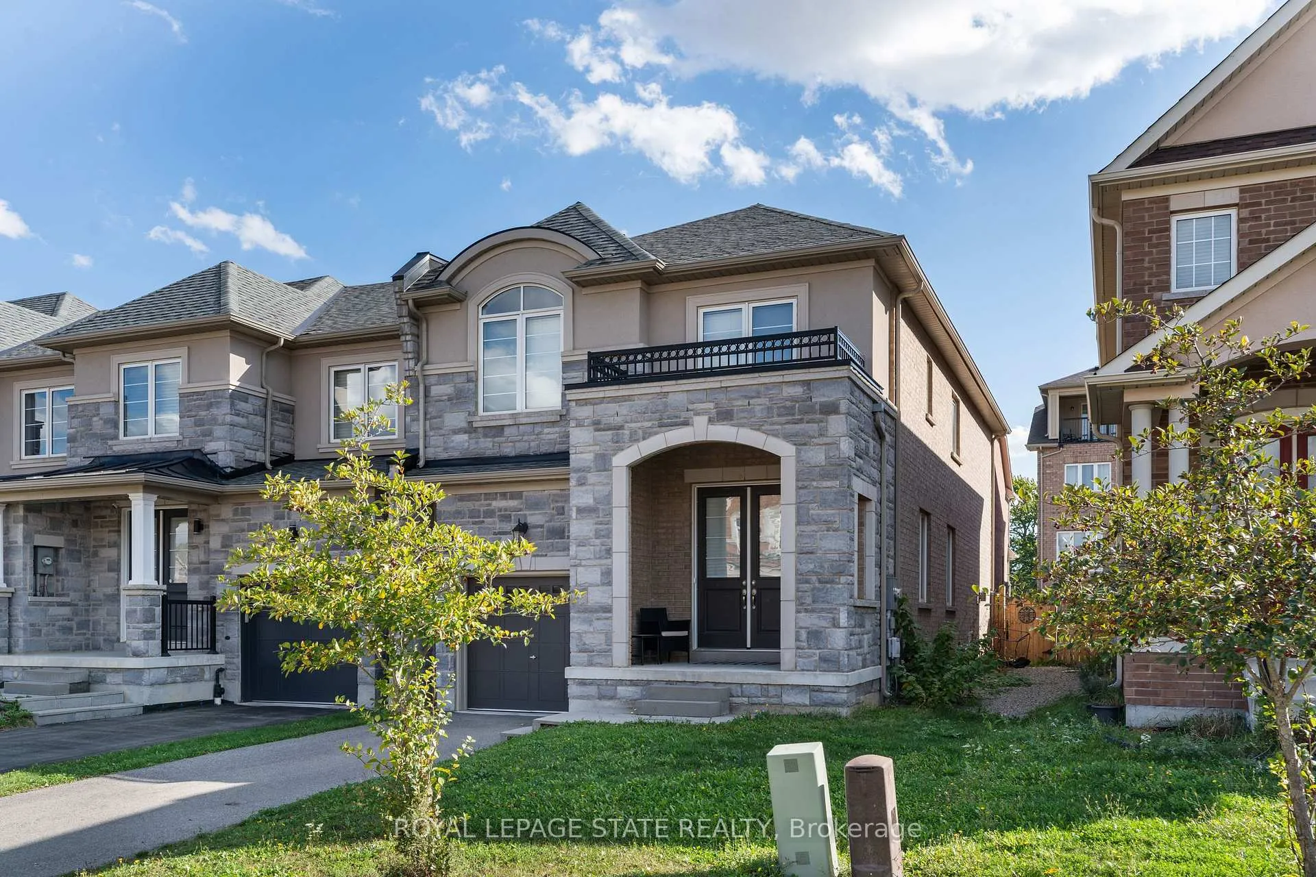 Photo 4 of 28 Heming Trail, Hamilton, Ancaster — HOMEH