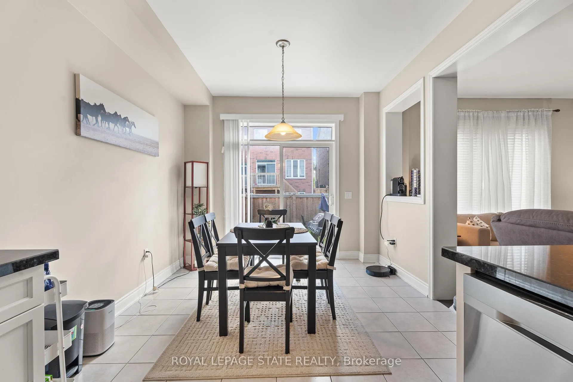 Photo 12 of 28 Heming Trail, Hamilton, Ancaster — HOMEH