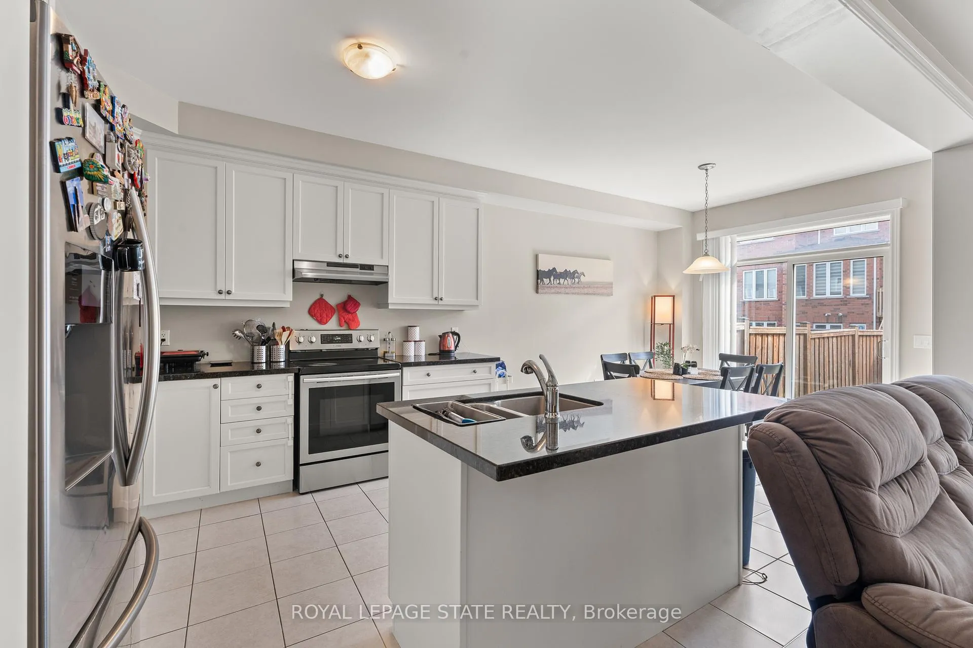 Photo 15 of 28 Heming Trail, Hamilton, Ancaster — HOMEH