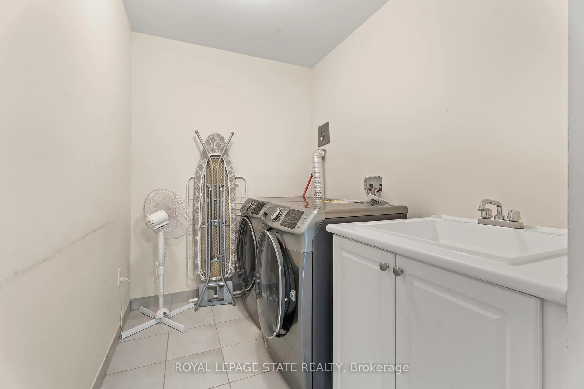 Photo 31 of 28 Heming Trail, Hamilton, Ancaster — HOMEH