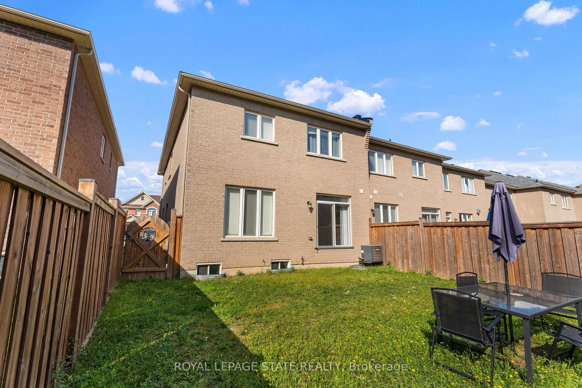 Photo 33 of 28 Heming Trail, Hamilton, Ancaster — HOMEH