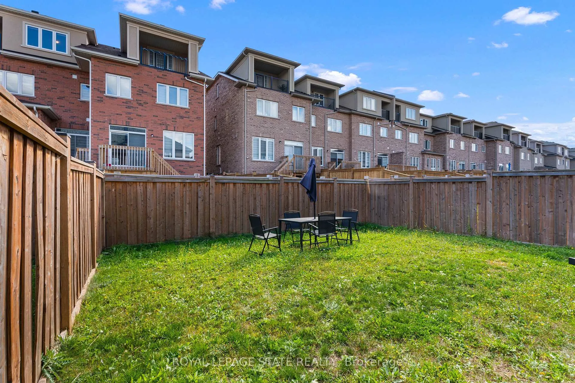 Photo 35 of 28 Heming Trail, Hamilton, Ancaster — HOMEH