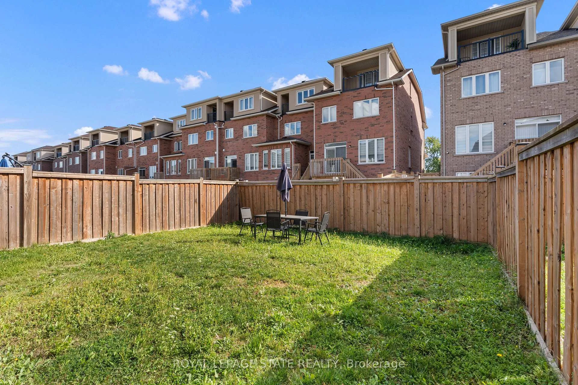 Photo 36 of 28 Heming Trail, Hamilton, Ancaster — HOMEH