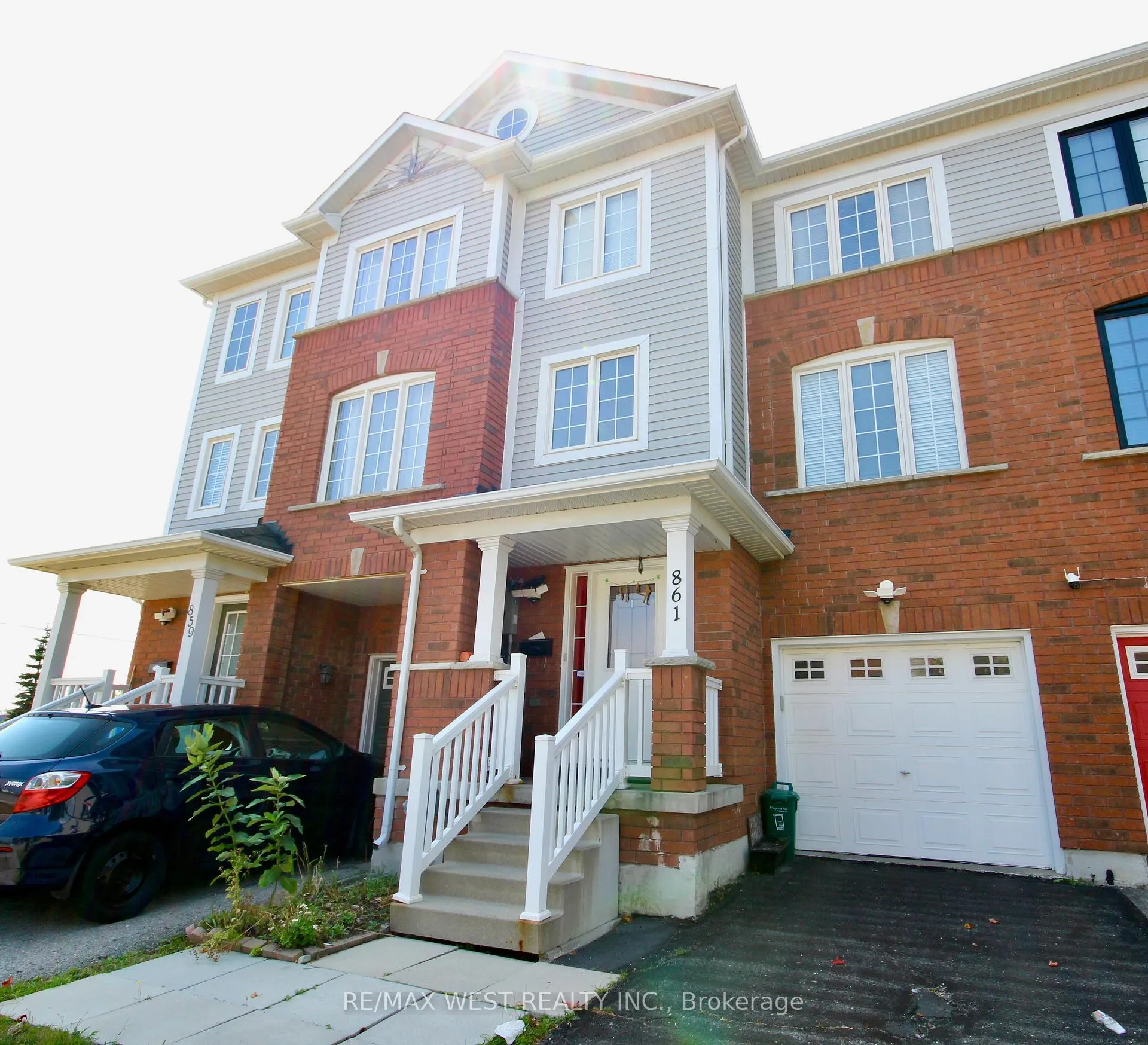 Photo 1 of 861 Bourne Crescent, Oshawa, Lakeview — HOMEH
