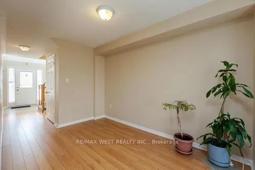 Photo 3 of 861 Bourne Crescent, Oshawa, Lakeview — HOMEH