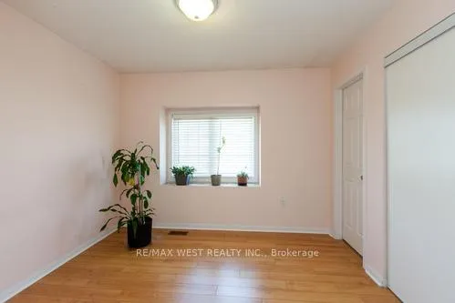 Photo 23 of 861 Bourne Crescent, Oshawa, Lakeview — HOMEH