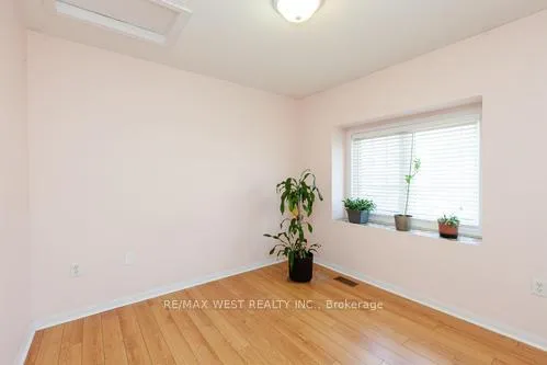 Photo 24 of 861 Bourne Crescent, Oshawa, Lakeview — HOMEH