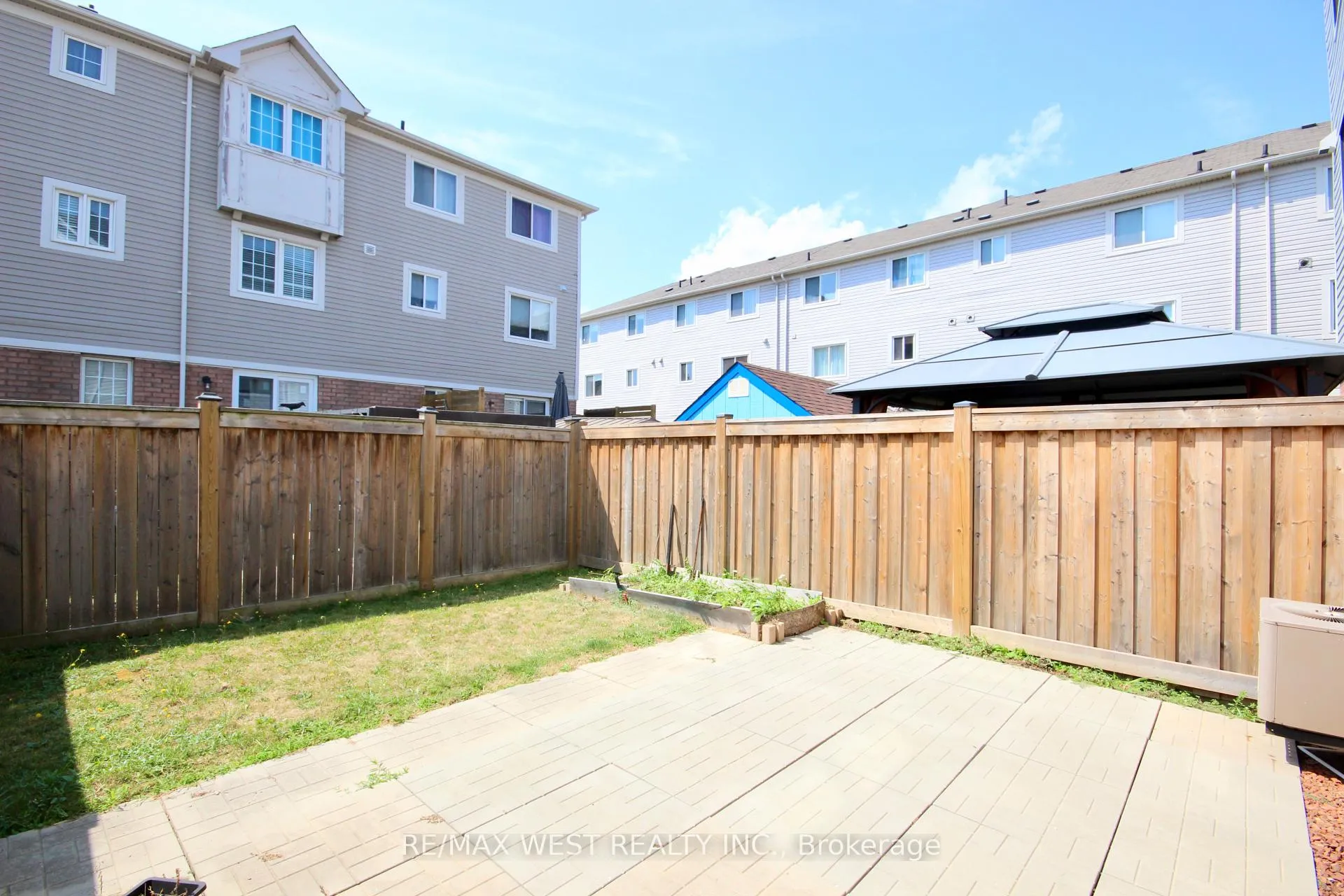 Photo 35 of 861 Bourne Crescent, Oshawa, Lakeview — HOMEH