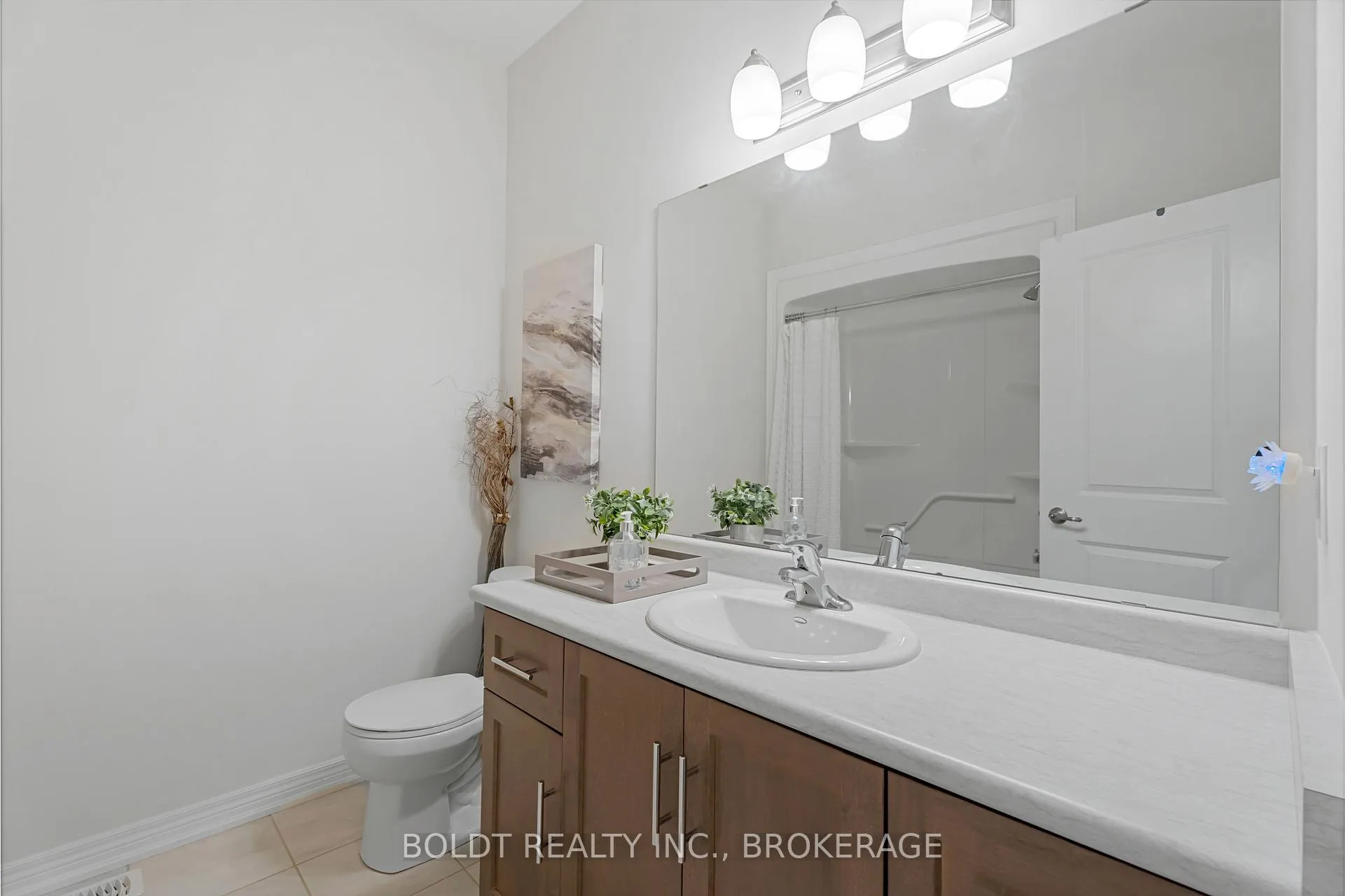 Photo 6 of 80 Summersides Boulevard, Pelham, Fonthill — HOMEH