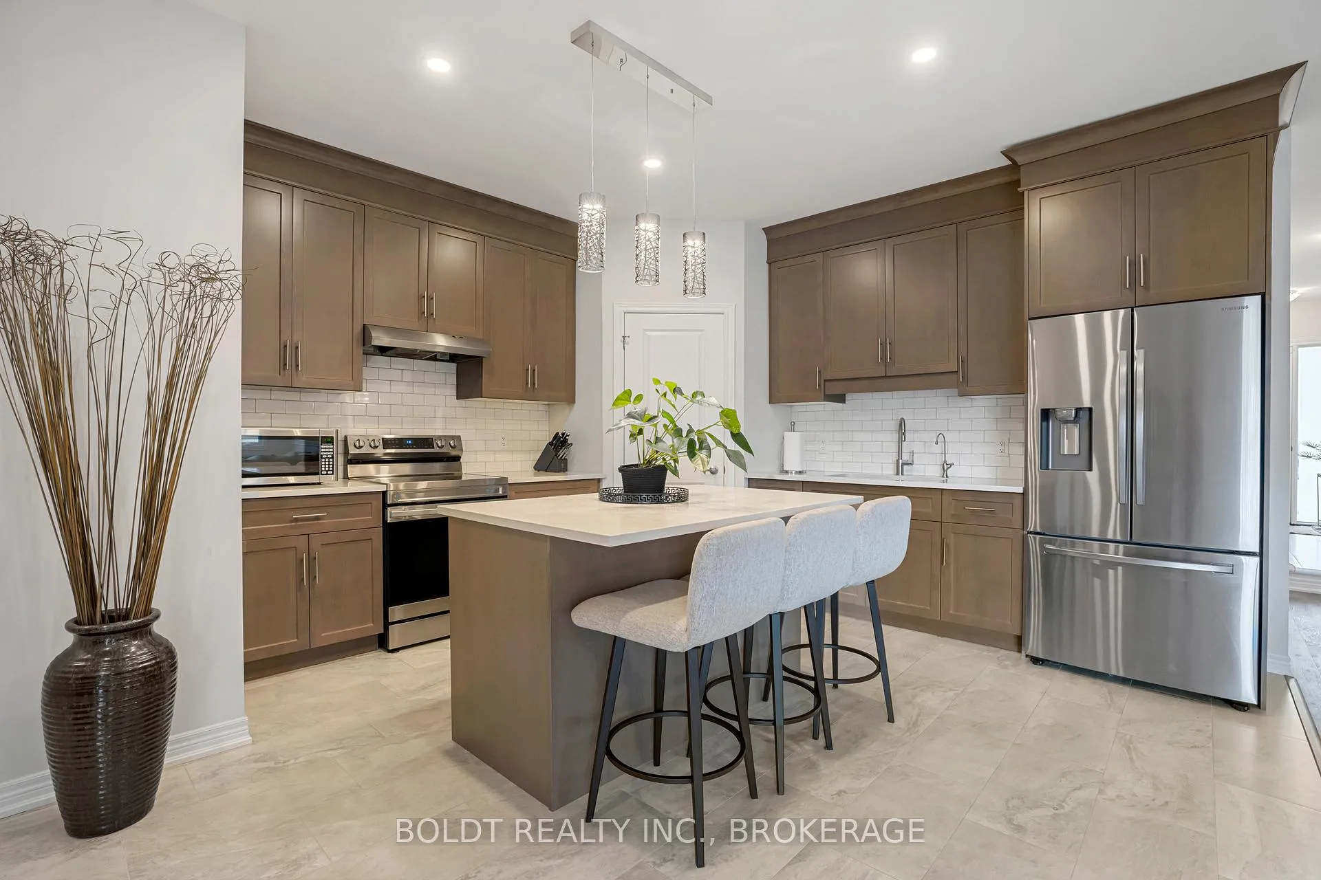Photo 18 of 80 Summersides Boulevard, Pelham, Fonthill — HOMEH