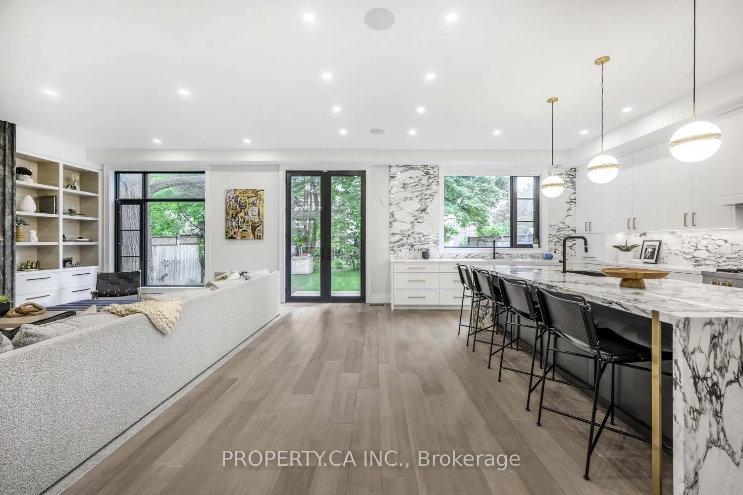 Photo 5 of 8 Manor Haven Road, Toronto, Englemount-Lawrence — HOMEH