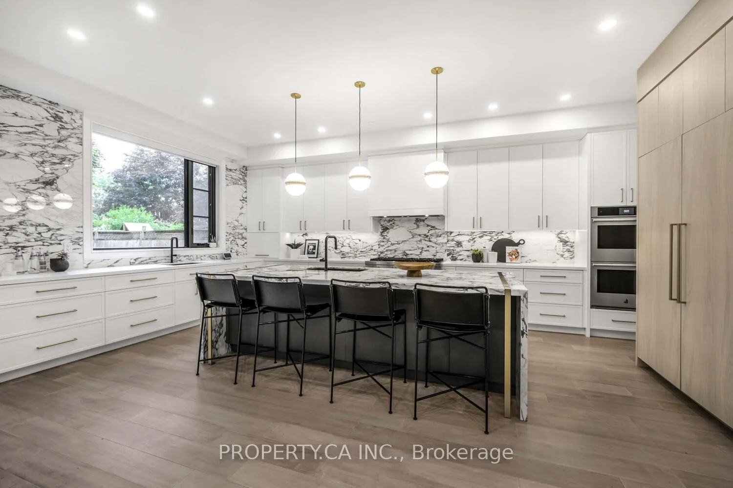 Photo 7 of 8 Manor Haven Road, Toronto, Englemount-Lawrence — HOMEH