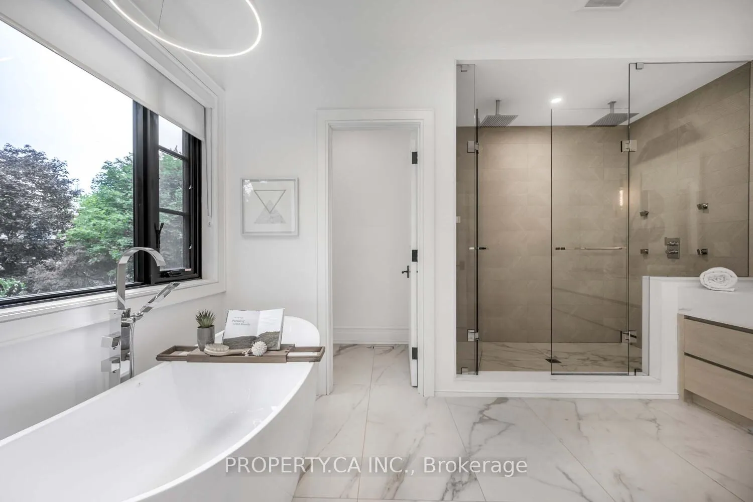 Photo 17 of 8 Manor Haven Road, Toronto, Englemount-Lawrence — HOMEH