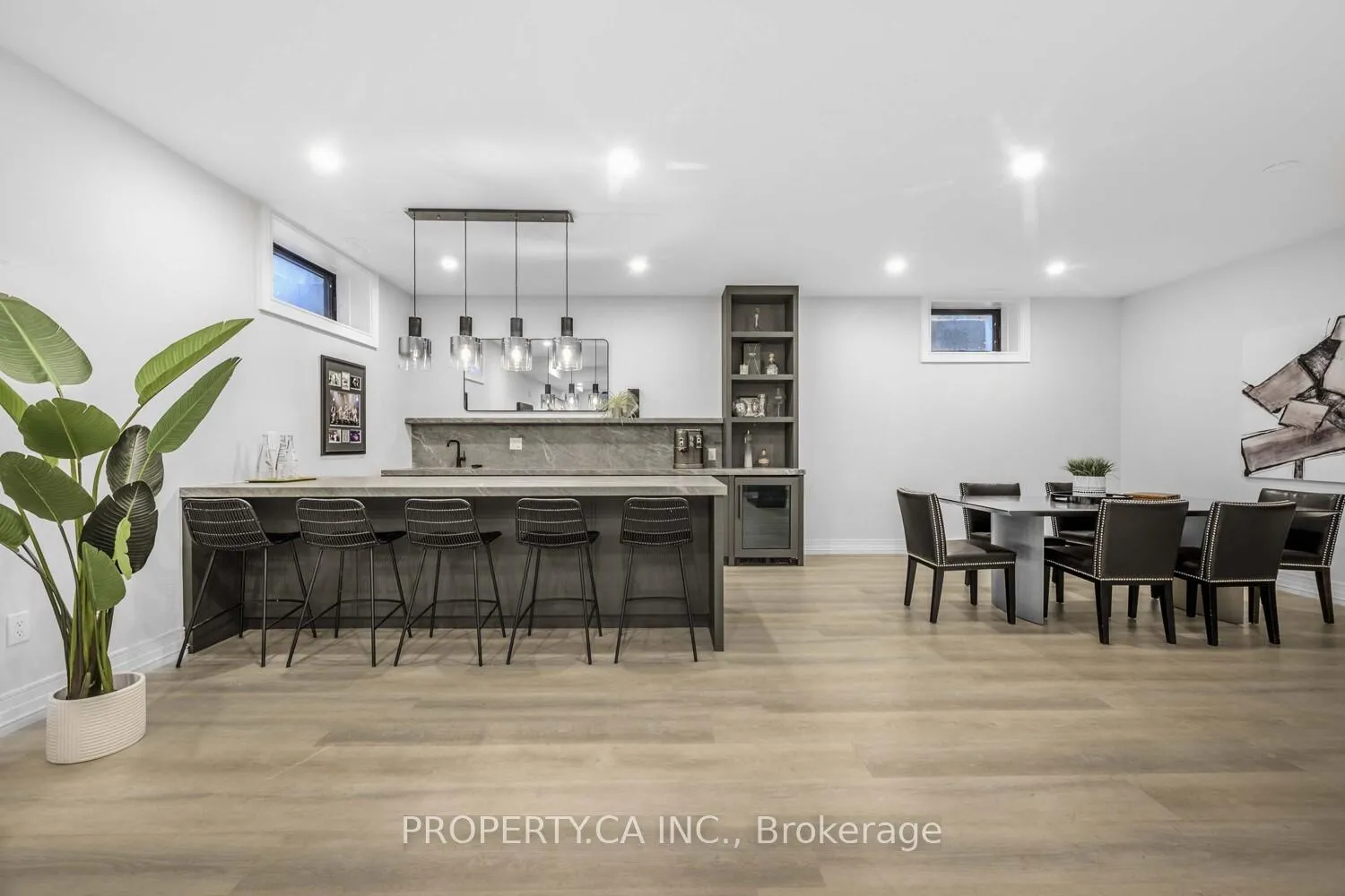 Photo 29 of 8 Manor Haven Road, Toronto, Englemount-Lawrence — HOMEH