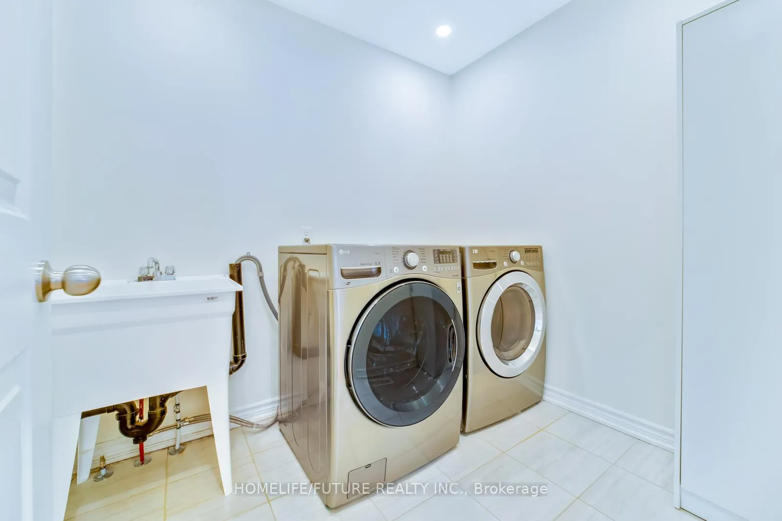 Photo 29 of 2426 Angora Street, Pickering, Rural Pickering — HOMEH