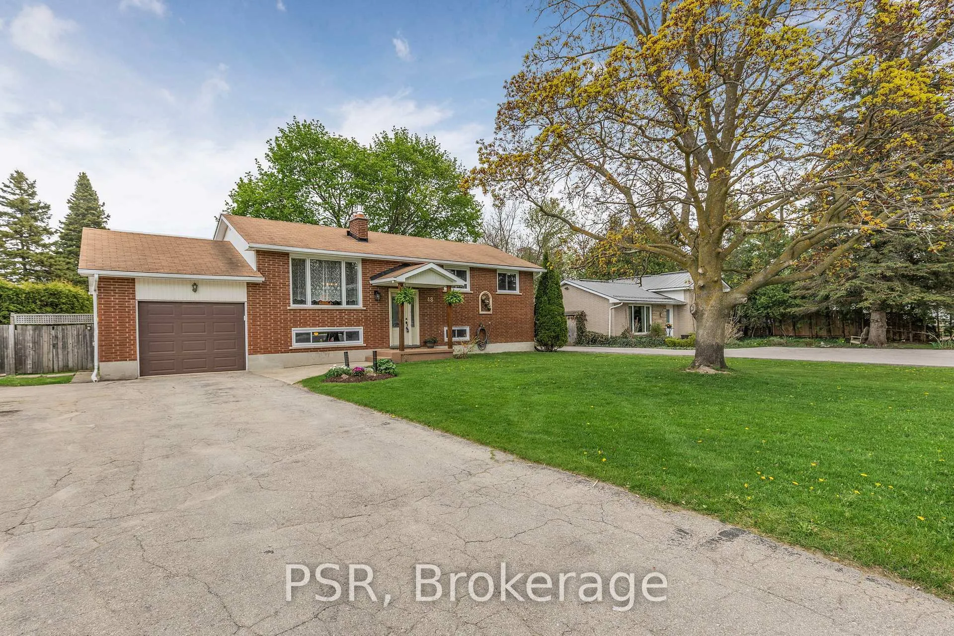 Photo 1 of 4147 County 124 Road, Clearview, Nottawa — HOMEH