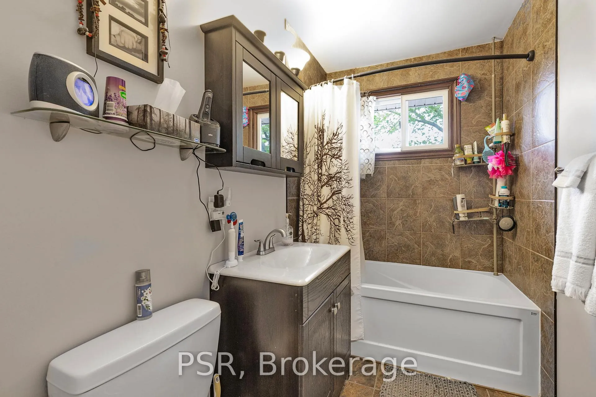 Photo 17 of 4147 County 124 Road, Clearview, Nottawa — HOMEH