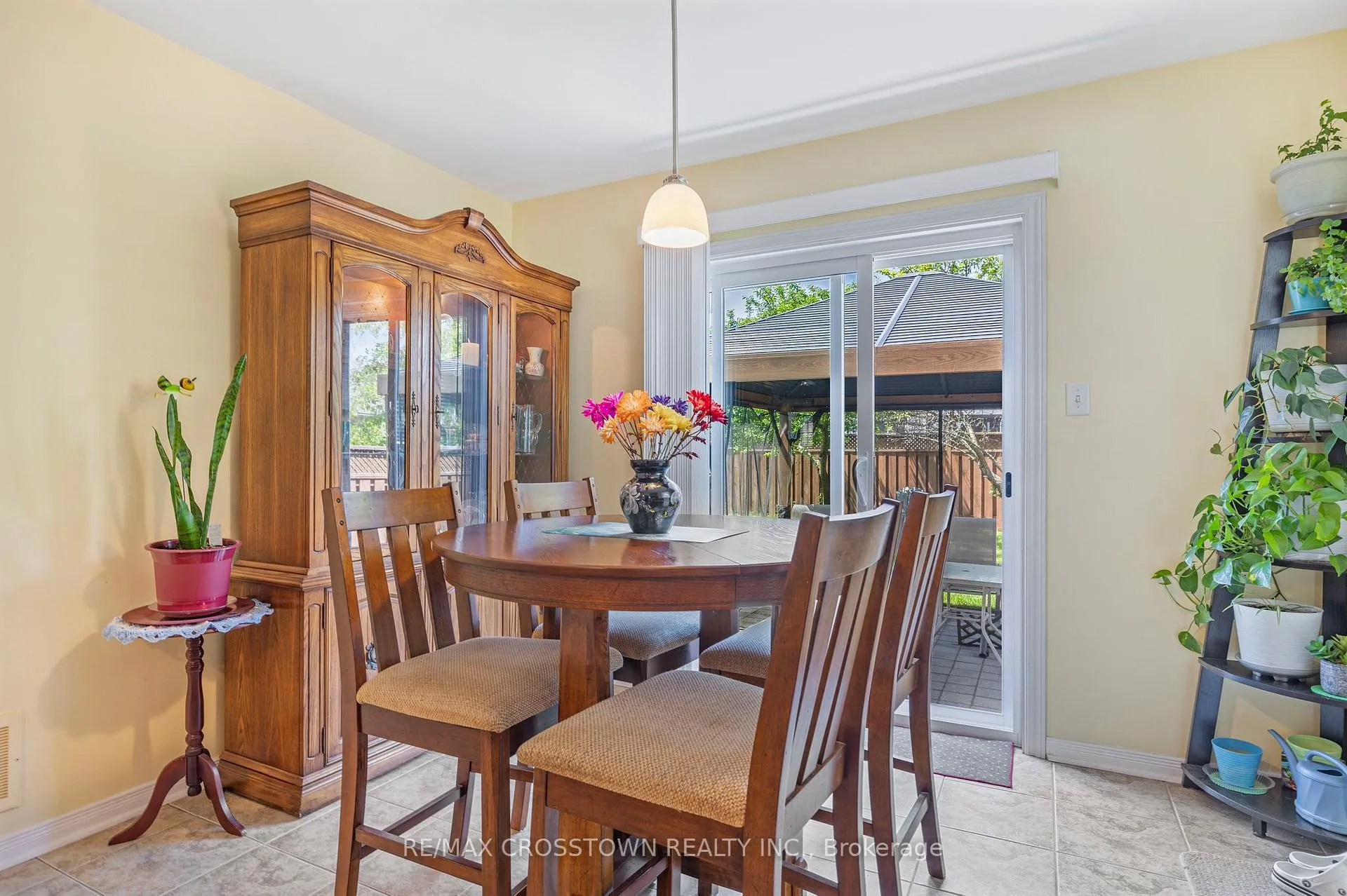 Photo 8 of 23 Stonemount Crescent, Essa, Angus — HOMEH