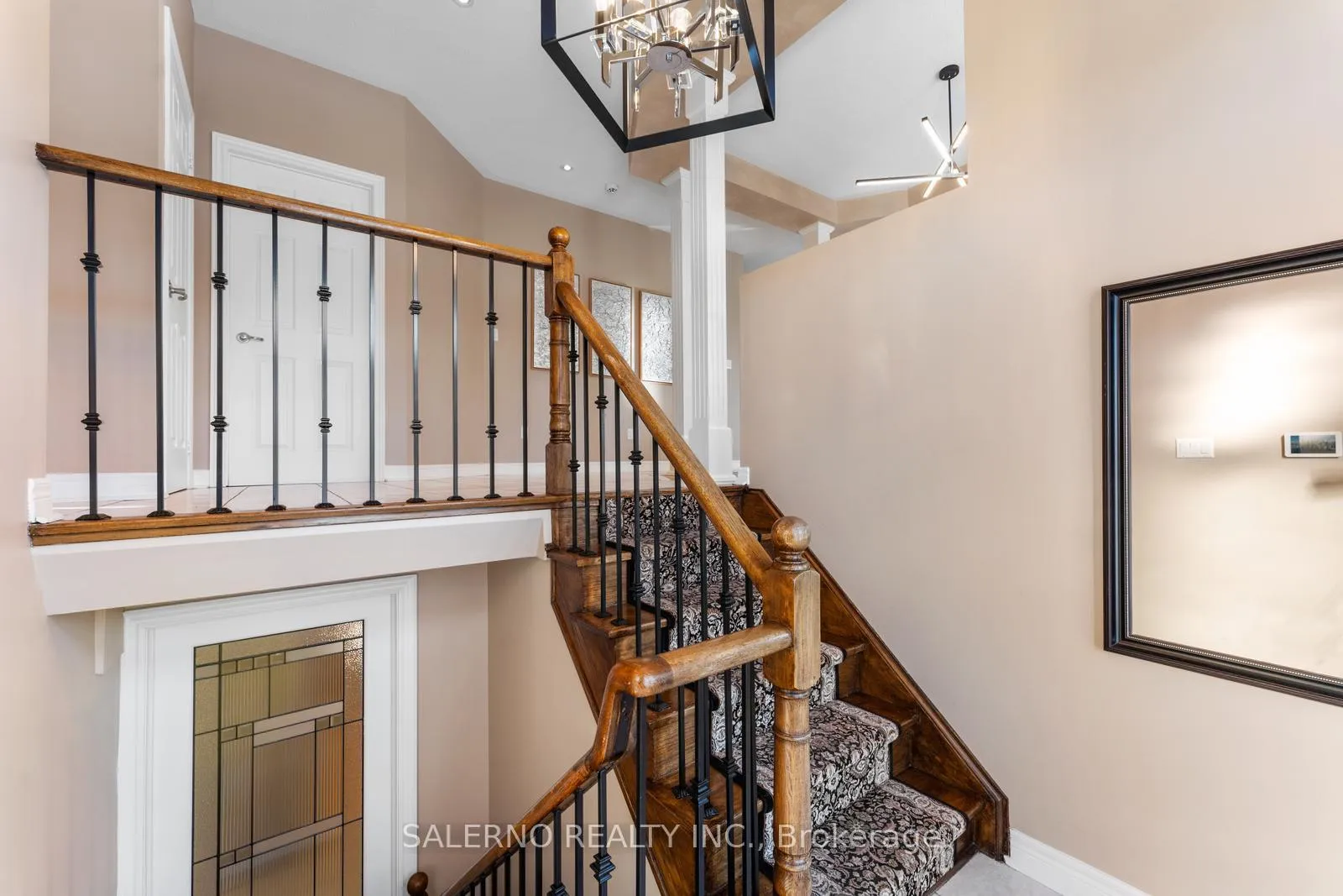 Photo 4 of 521 Cunningham Drive, Vaughan, Maple — HOMEH