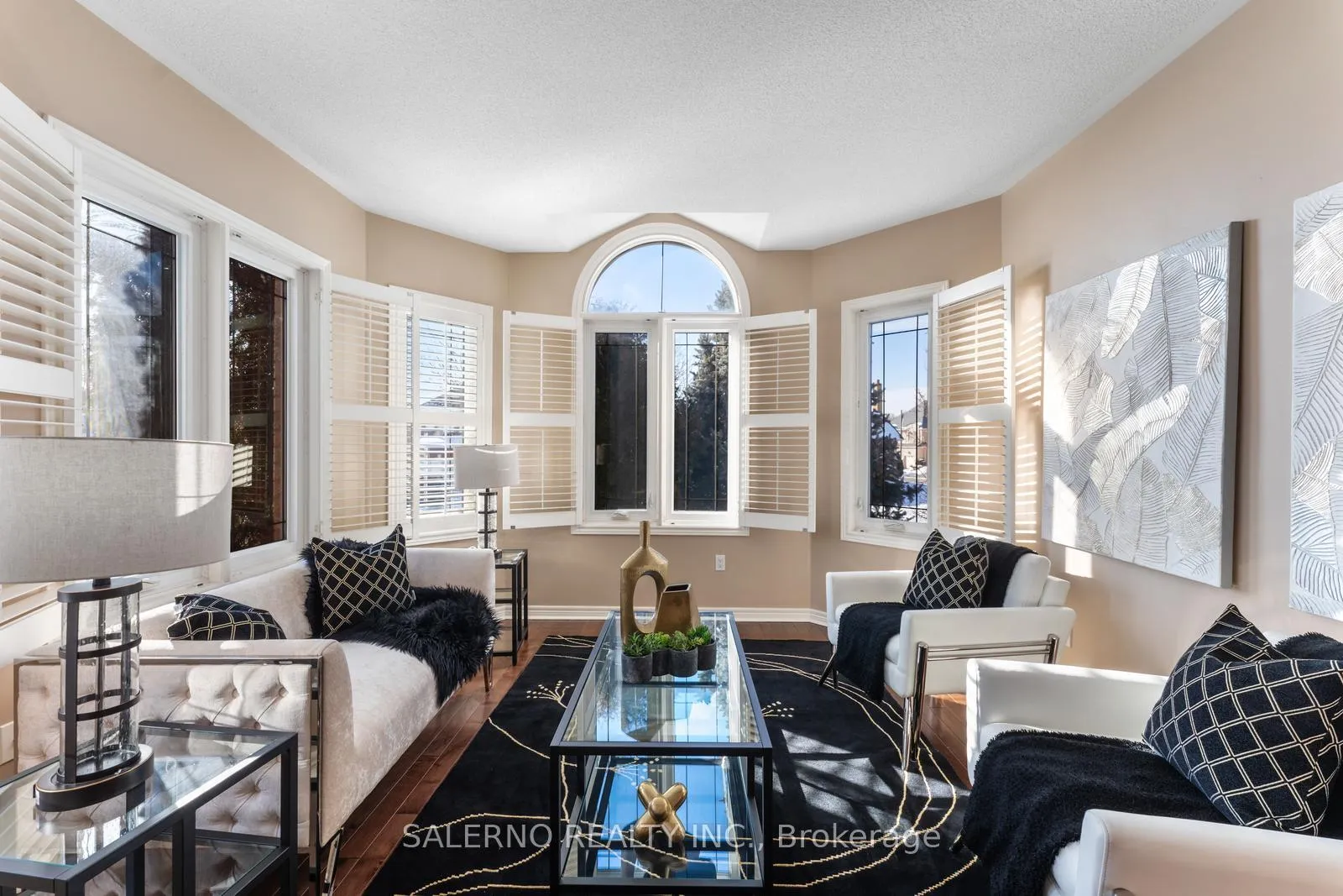 Photo 8 of 521 Cunningham Drive, Vaughan, Maple — HOMEH