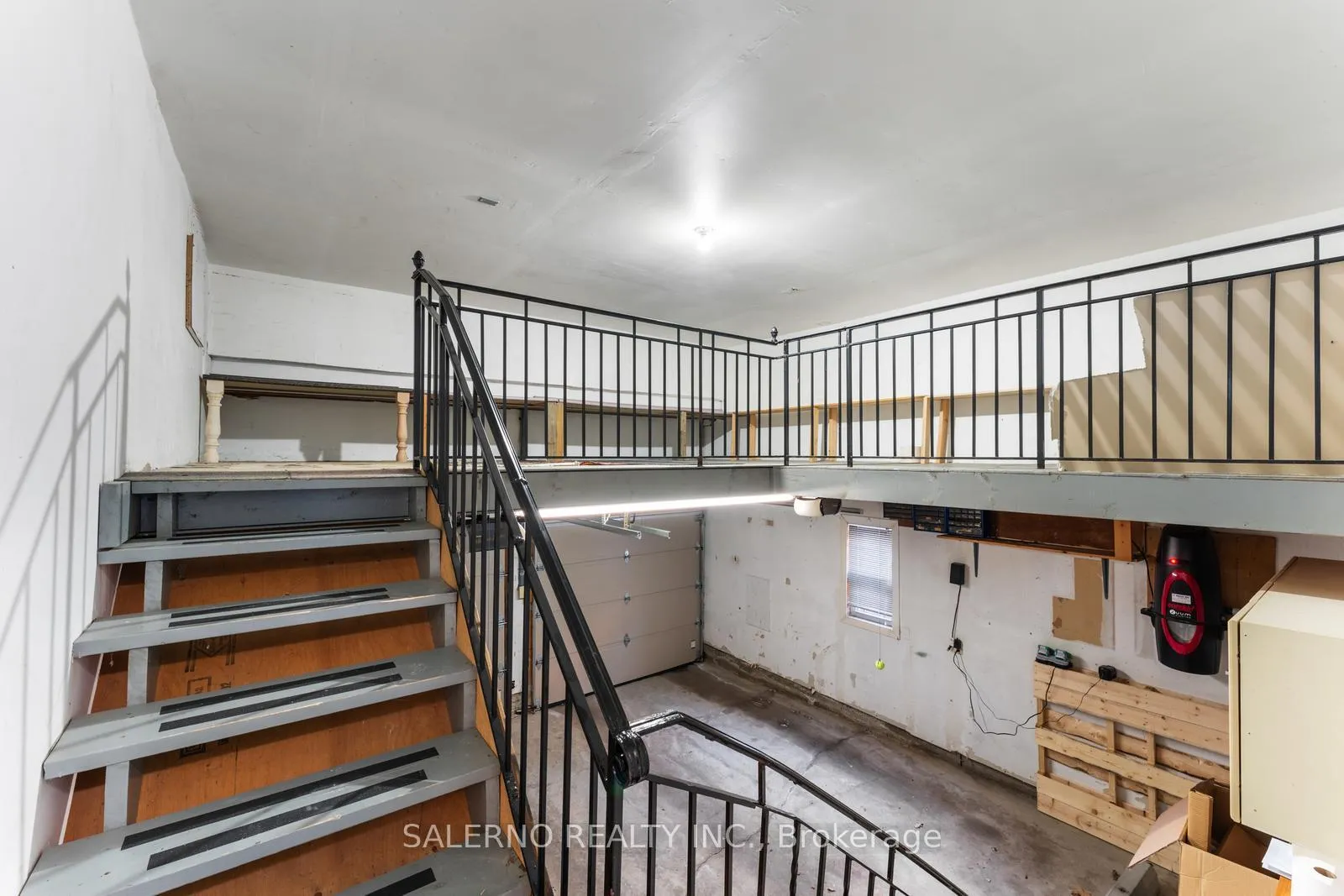 Photo 35 of 521 Cunningham Drive, Vaughan, Maple — HOMEH