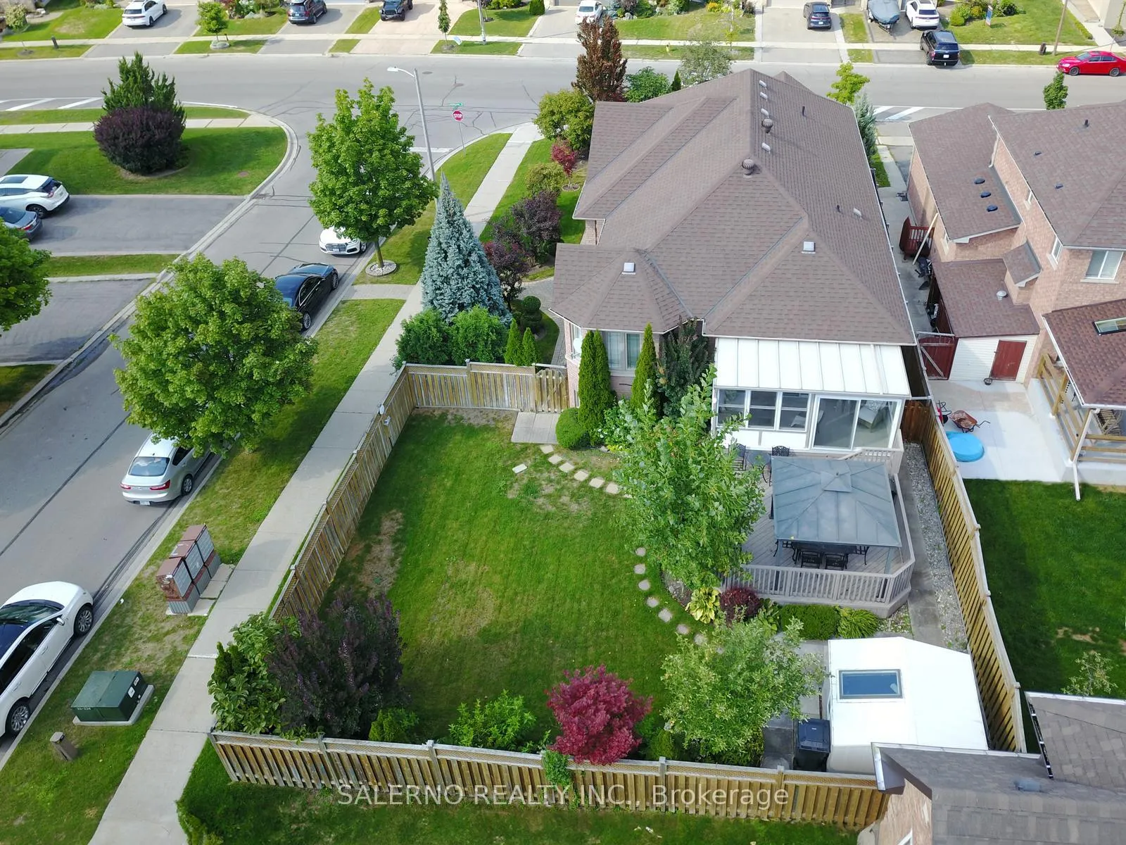 Photo 40 of 521 Cunningham Drive, Vaughan, Maple — HOMEH