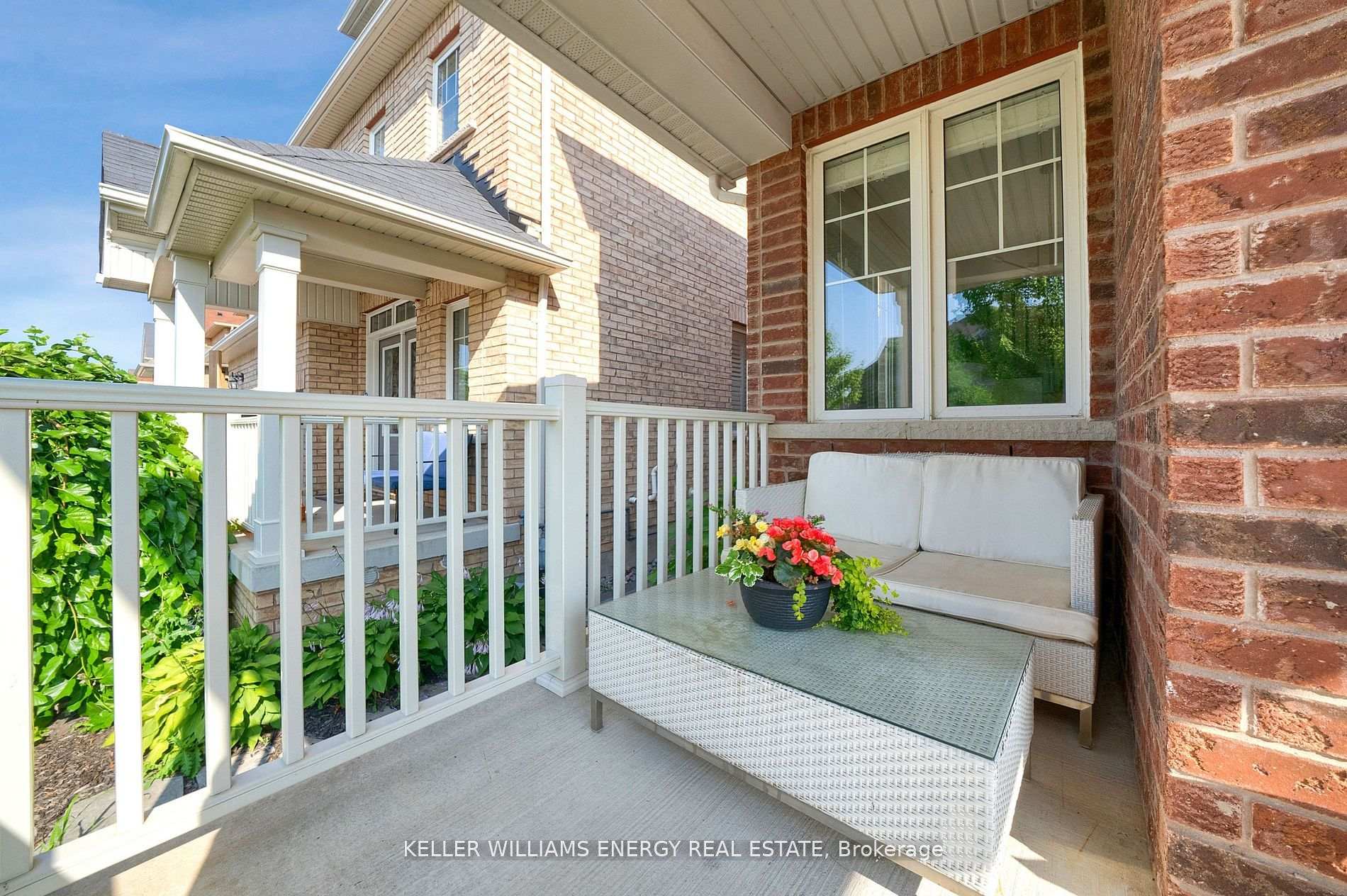 Photo 3 of 79 Sumersford Drive, Clarington, Bowmanville — HOMEH