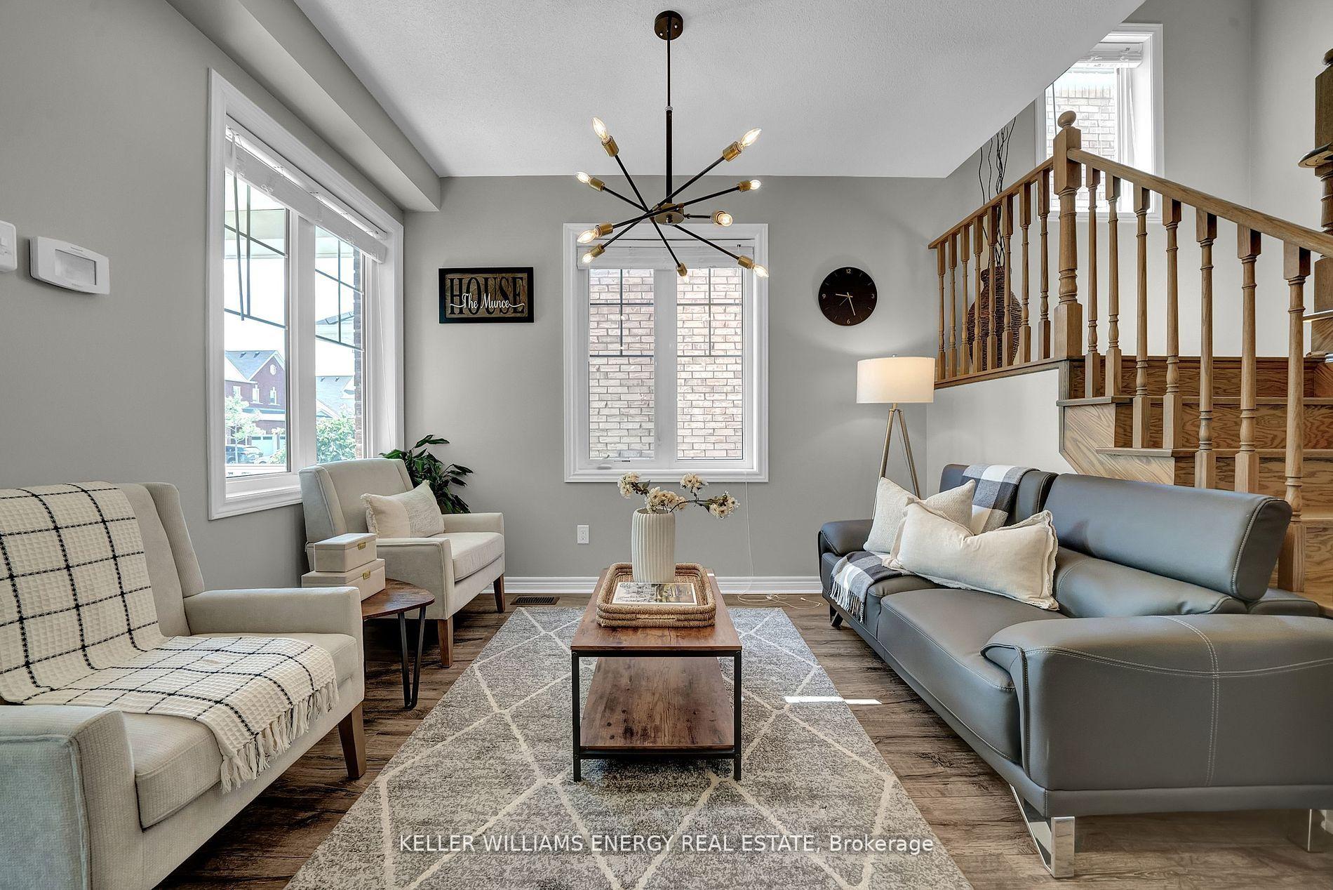 Photo 9 of 79 Sumersford Drive, Clarington, Bowmanville — HOMEH