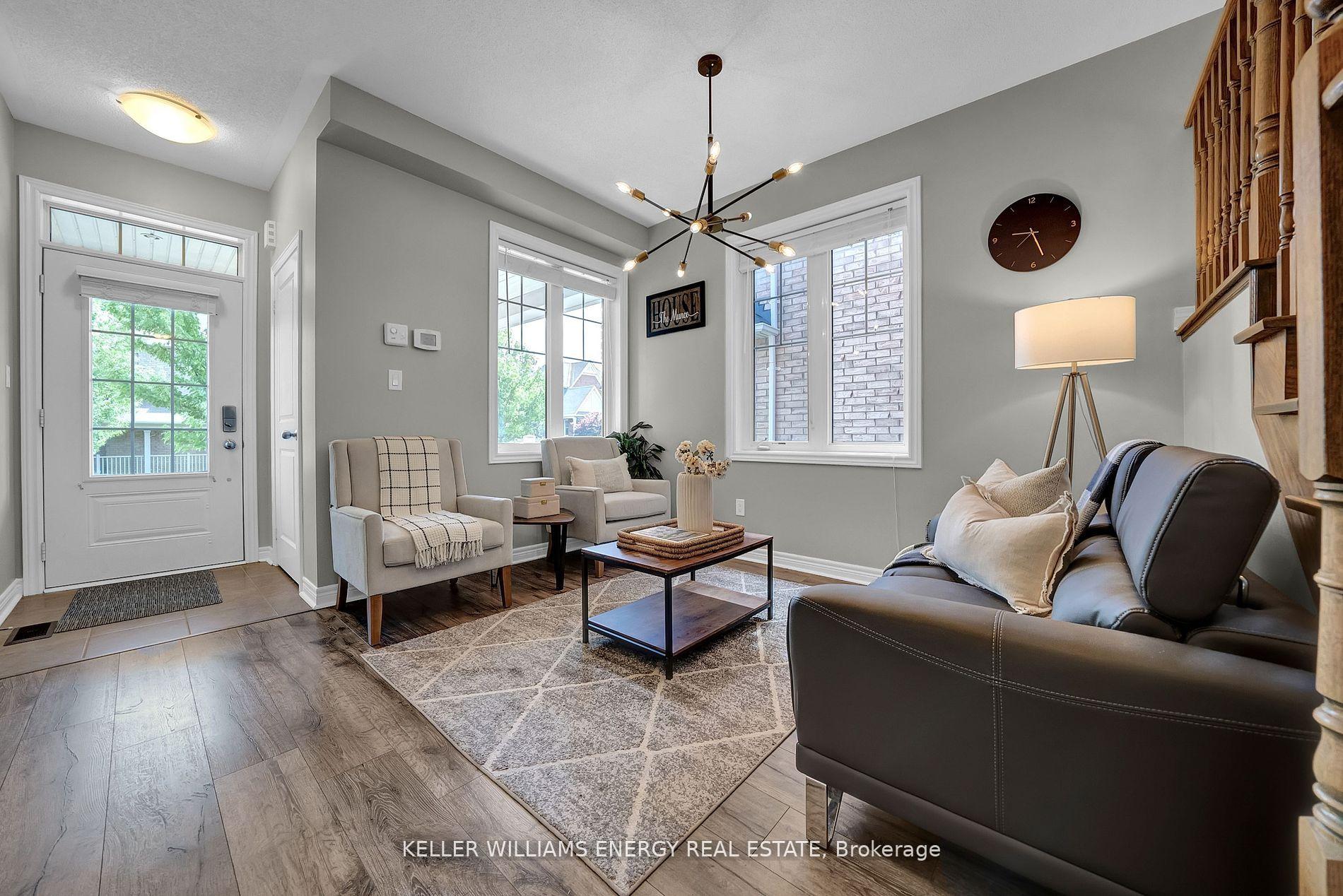 Photo 10 of 79 Sumersford Drive, Clarington, Bowmanville — HOMEH
