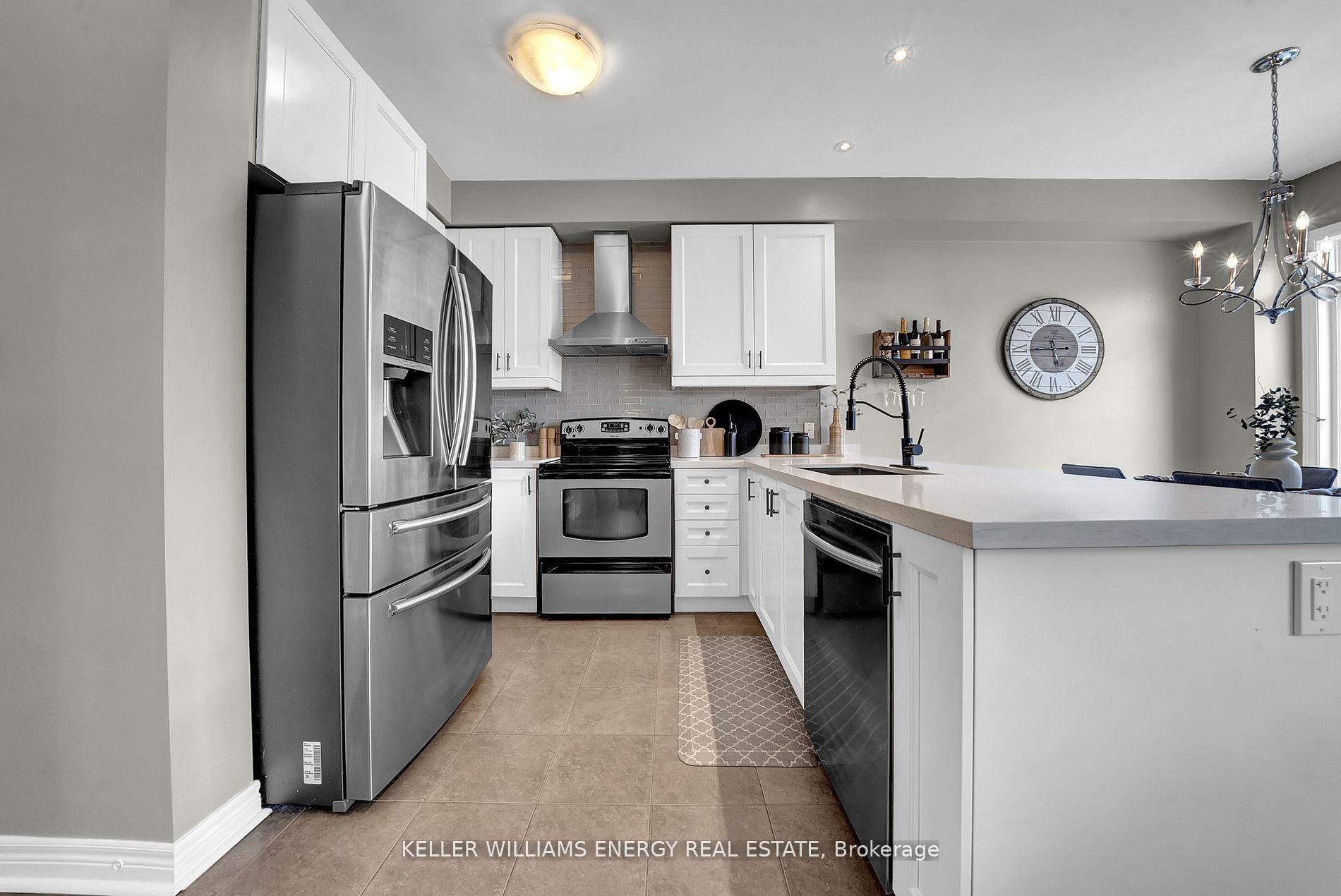 Photo 13 of 79 Sumersford Drive, Clarington, Bowmanville — HOMEH