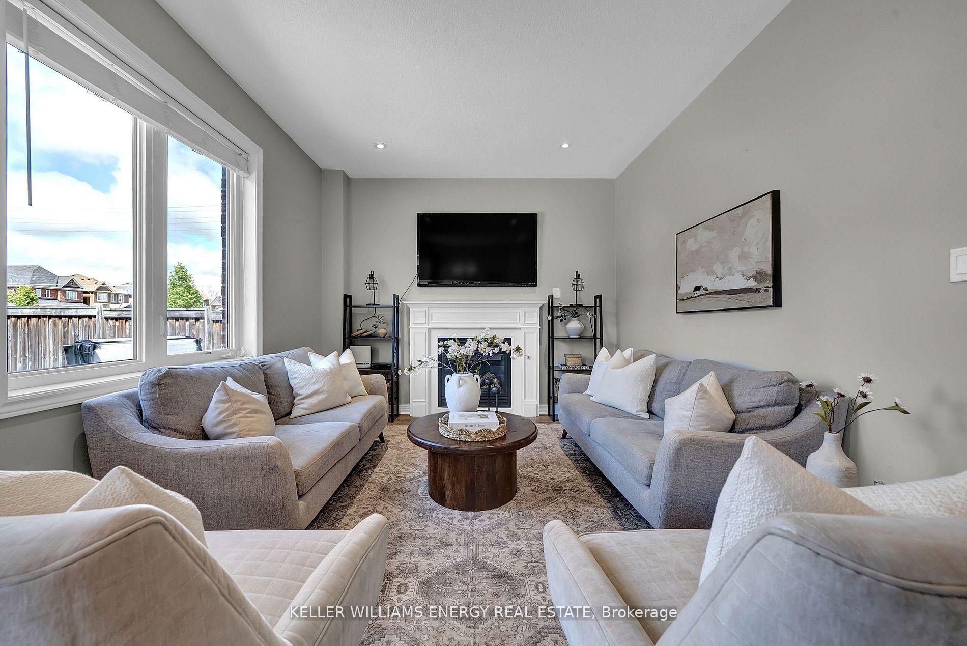 Photo 20 of 79 Sumersford Drive, Clarington, Bowmanville — HOMEH