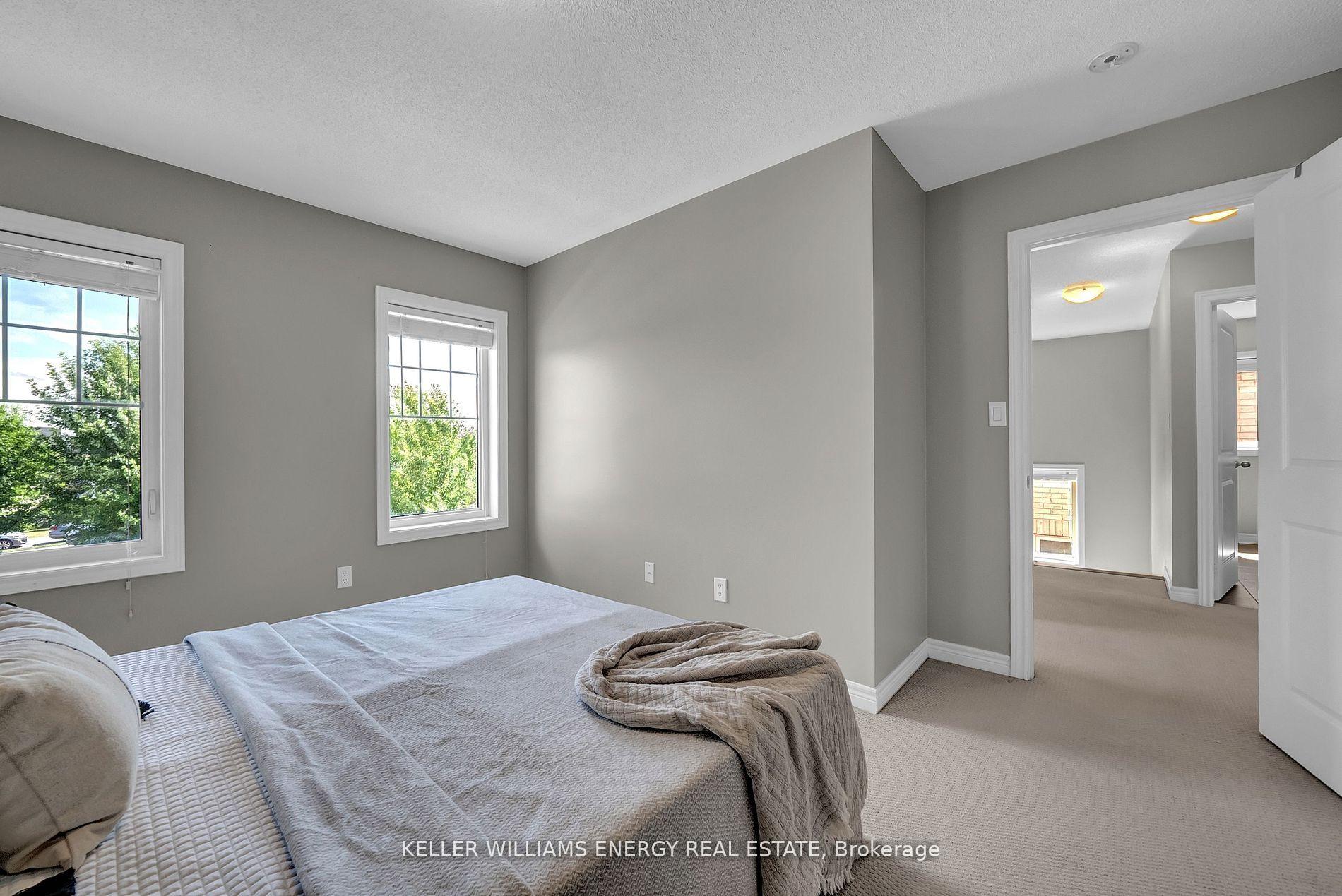 Photo 41 of 79 Sumersford Drive, Clarington, Bowmanville — HOMEH