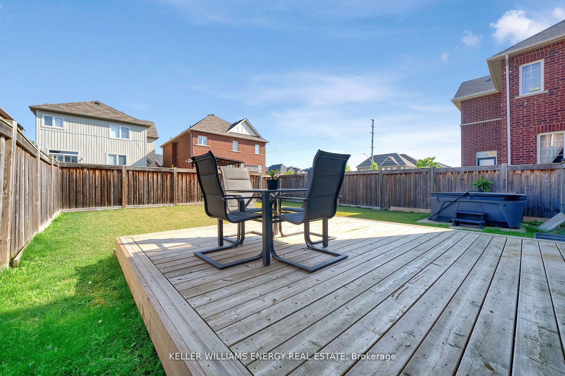 Photo 44 of 79 Sumersford Drive, Clarington, Bowmanville — HOMEH