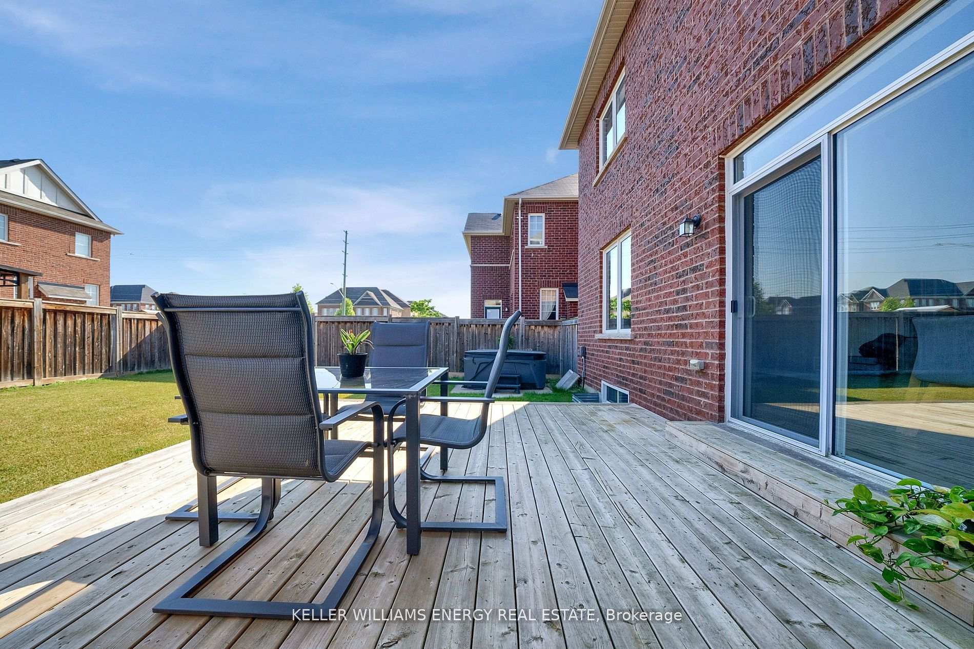 Photo 45 of 79 Sumersford Drive, Clarington, Bowmanville — HOMEH
