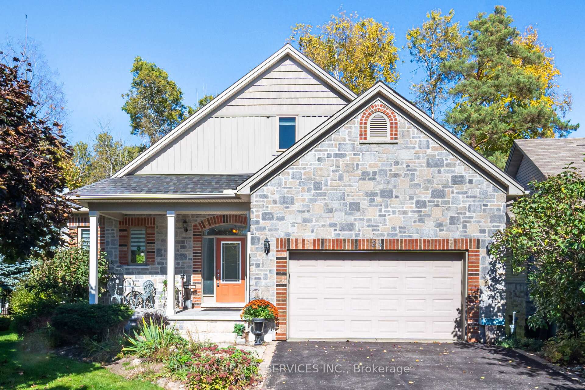 Photo 1 of 24 Putney Road, Caledon, Caledon East — HOMEH