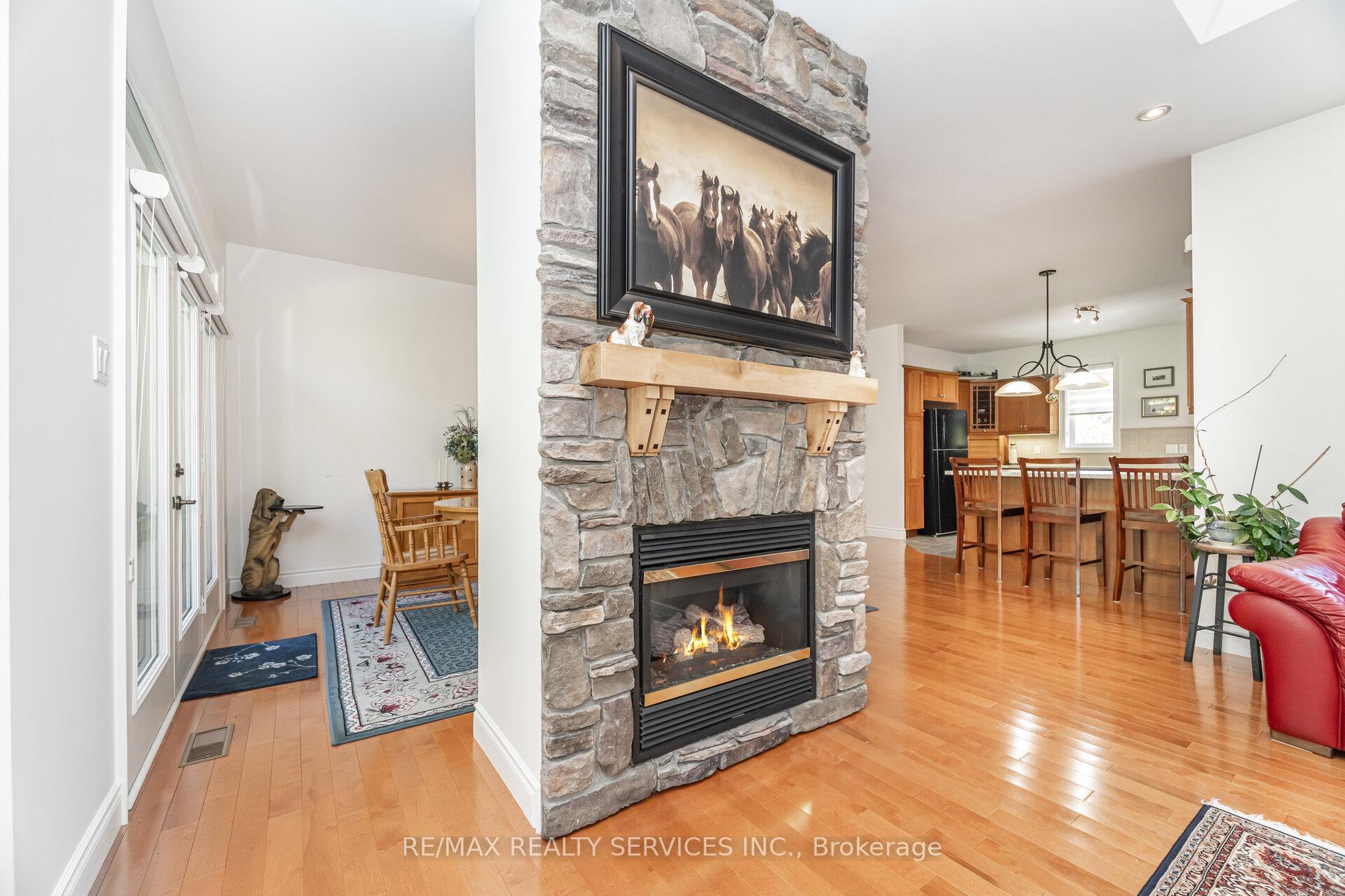 Photo 7 of 24 Putney Road, Caledon, Caledon East — HOMEH