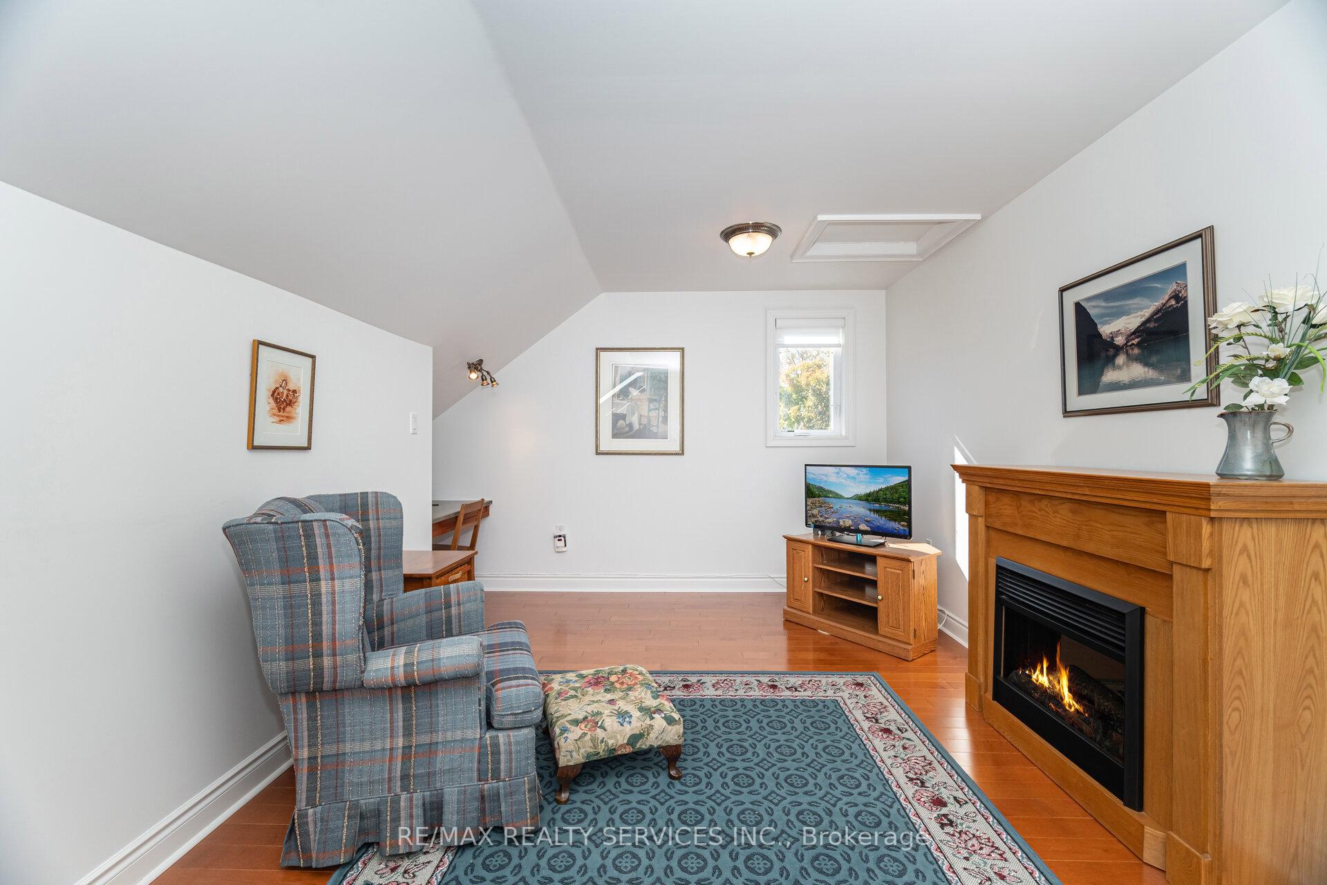 Photo 19 of 24 Putney Road, Caledon, Caledon East — HOMEH