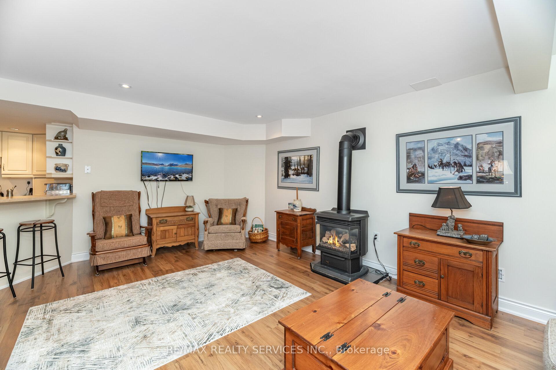 Photo 27 of 24 Putney Road, Caledon, Caledon East — HOMEH