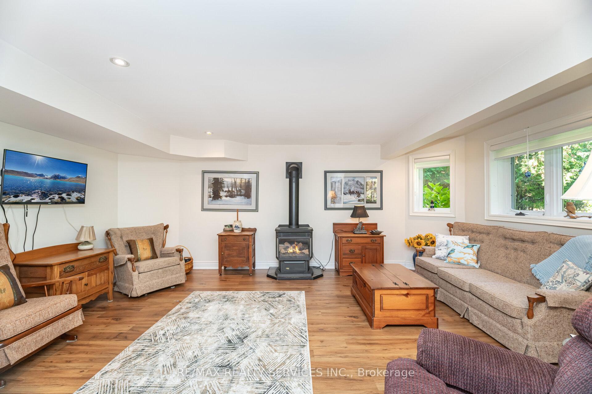 Photo 29 of 24 Putney Road, Caledon, Caledon East — HOMEH