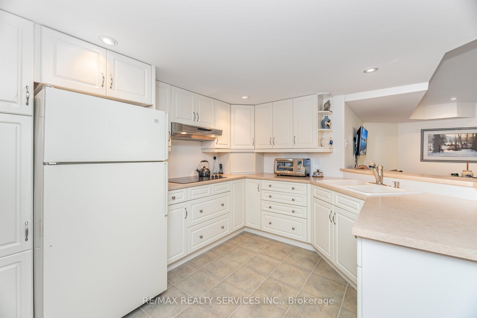Photo 32 of 24 Putney Road, Caledon, Caledon East — HOMEH