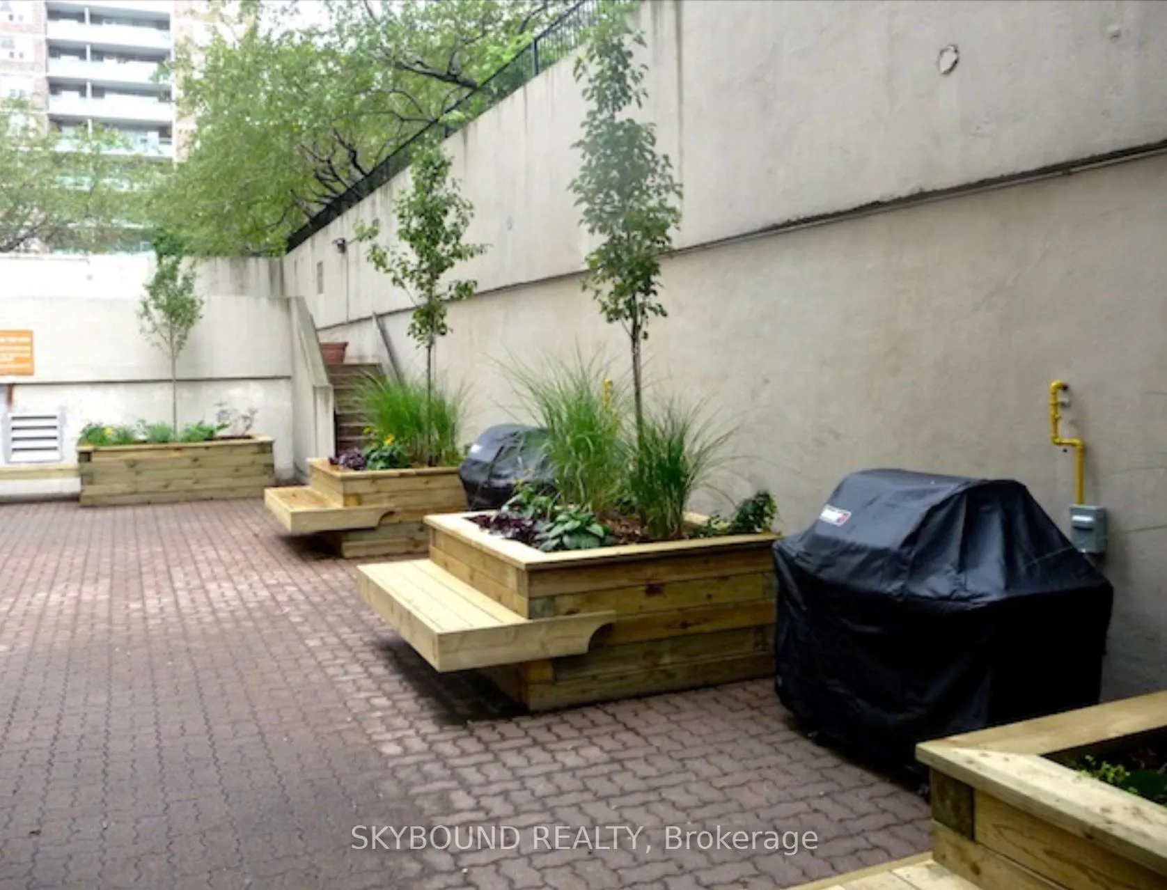 Photo 4 of Unit 2417, 40 Homewood Avenue, Toronto, Cabbagetown-South St. James Town — HOMEH